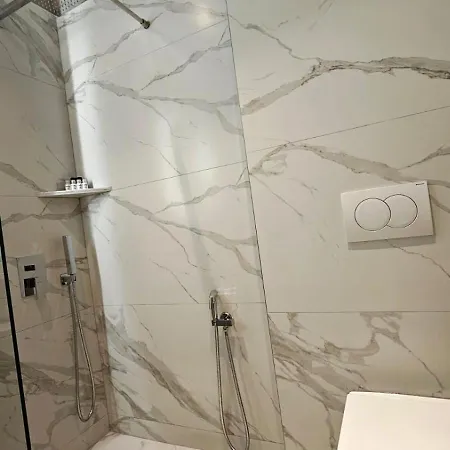 Arileo Affittacamere 3*