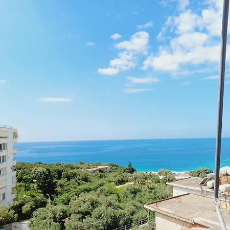 Arileo Guest house Himare