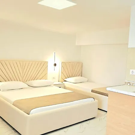 Guest house Arileo Himare